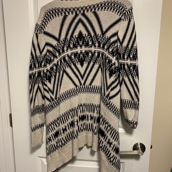Cardigan - Picture 2 of 3